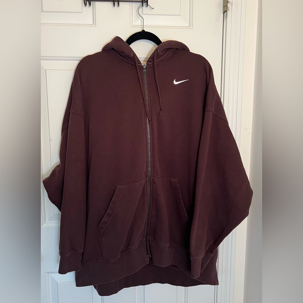 Brown Nike Zip up Hoodie (Oversized L)